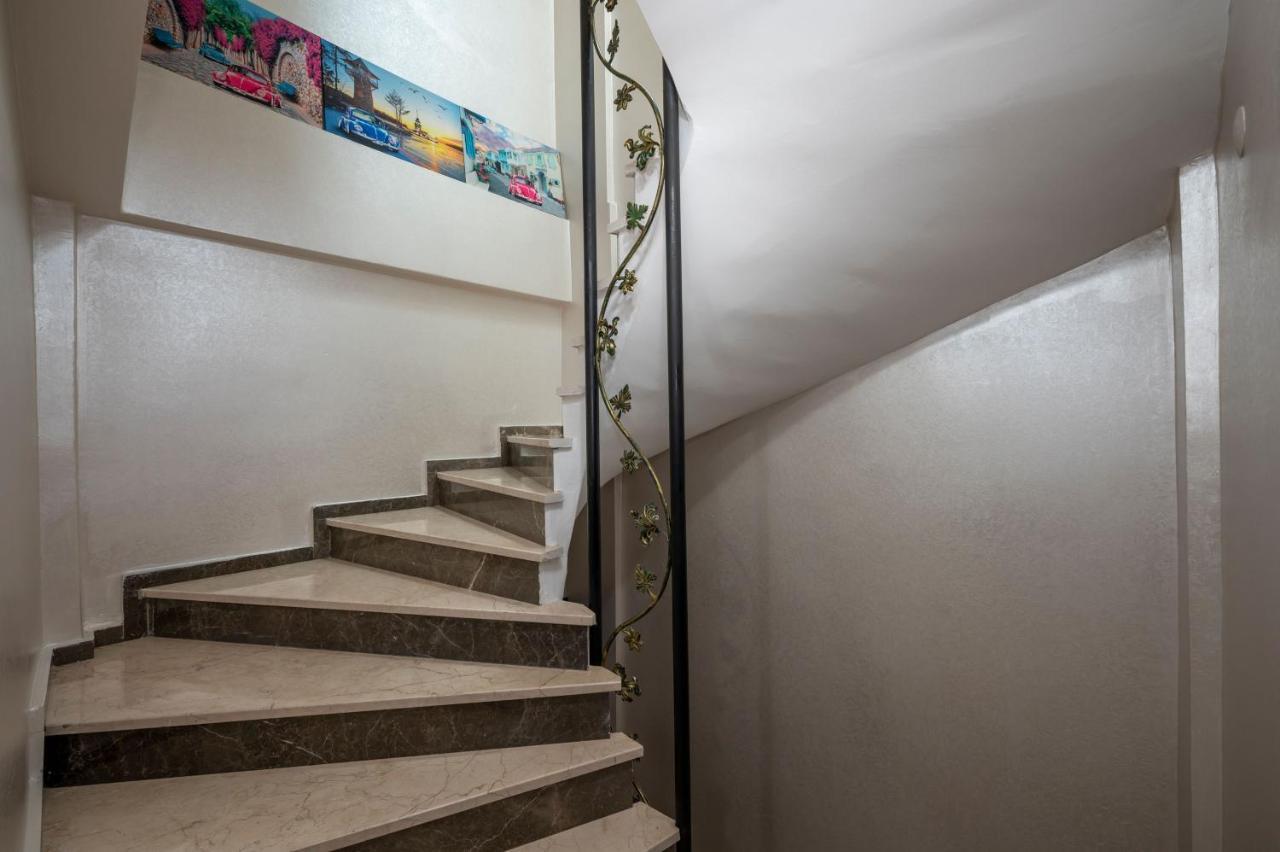 Taksim Story Residence Istanbul Bagian luar foto