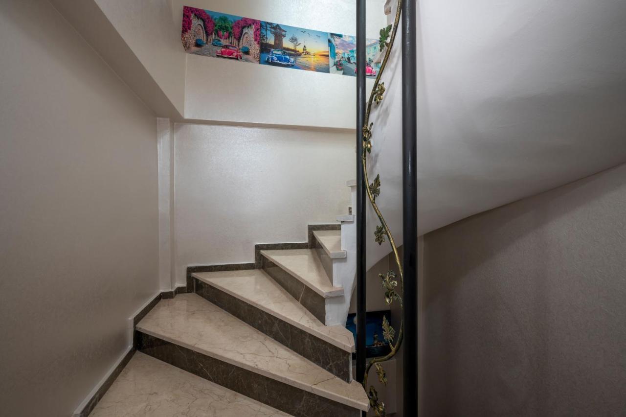 Taksim Story Residence Istanbul Bagian luar foto